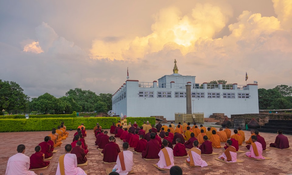 Lumbini buddha